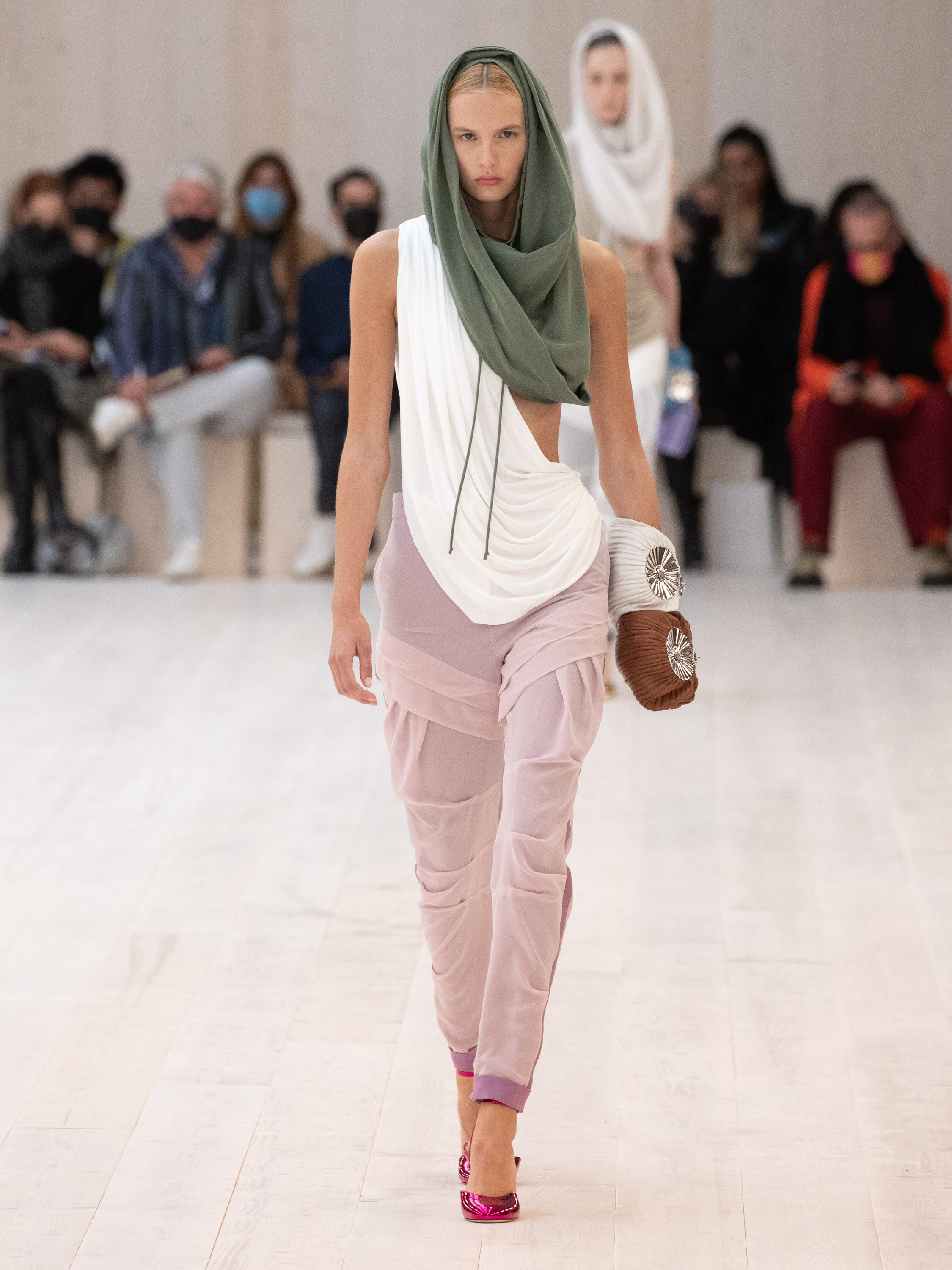 LOEWE | reinventing craft and leather. LOEWE | reinventing craft and leather.